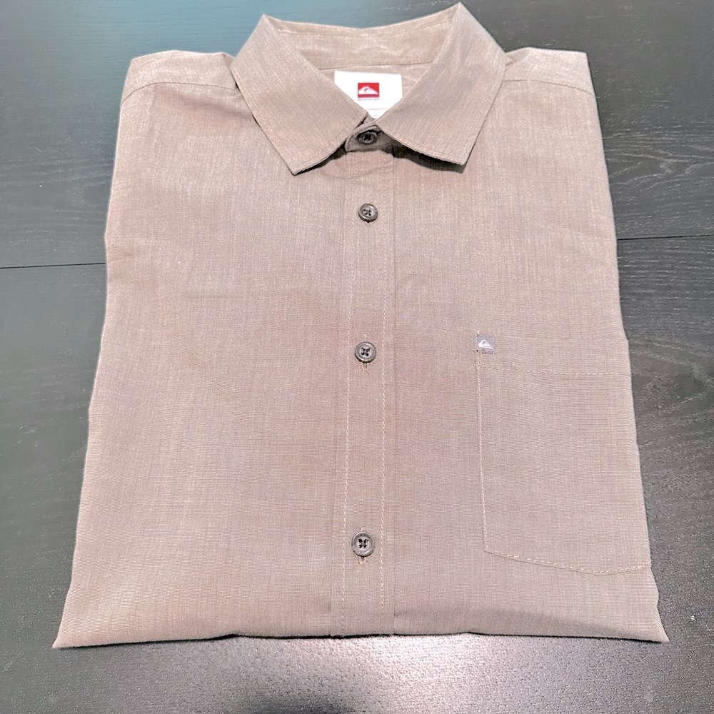 Quiksilver men’s button down (Gray)